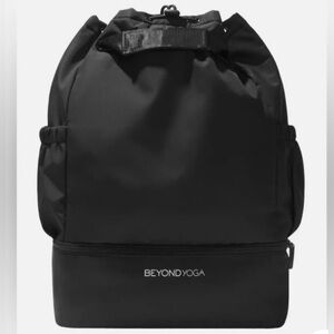 Beyond Yoga convertible backpack/tote- NWOT